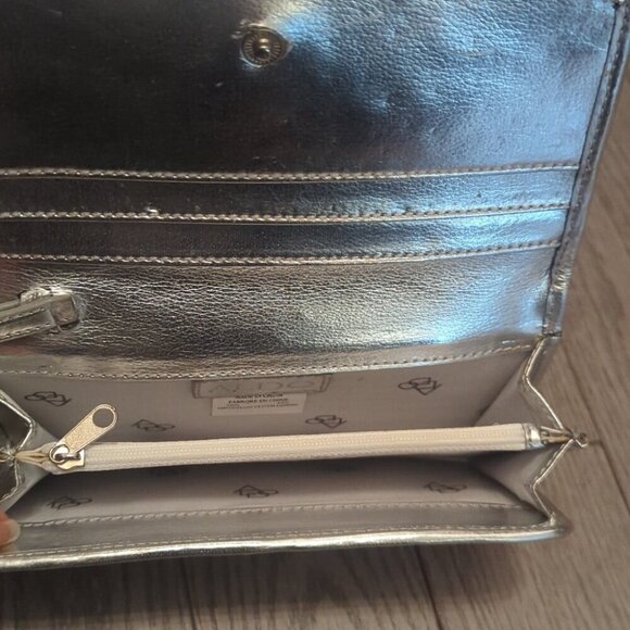 Aldo Silver Glitter Clutch- BNWOT - Picture 4 of 6